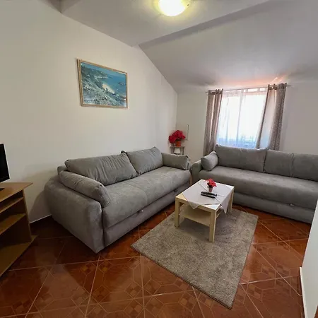Guest house Laura 3*