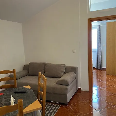 Guest house Laura Crveni Vrh
